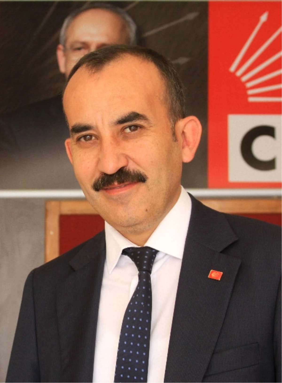 Saruhanlı CHP\'de Üç İstifa