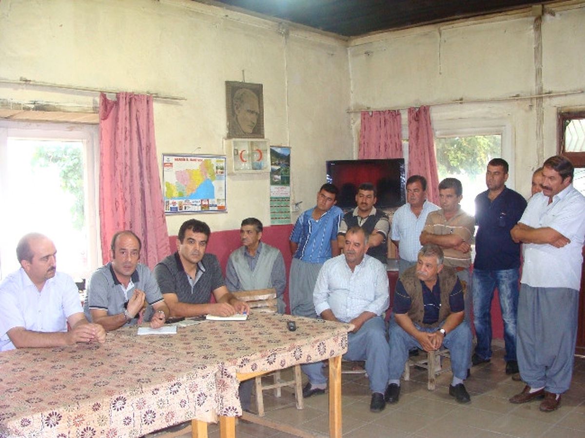 Şeftali Üreticilerine İlaçlama Eğitimi