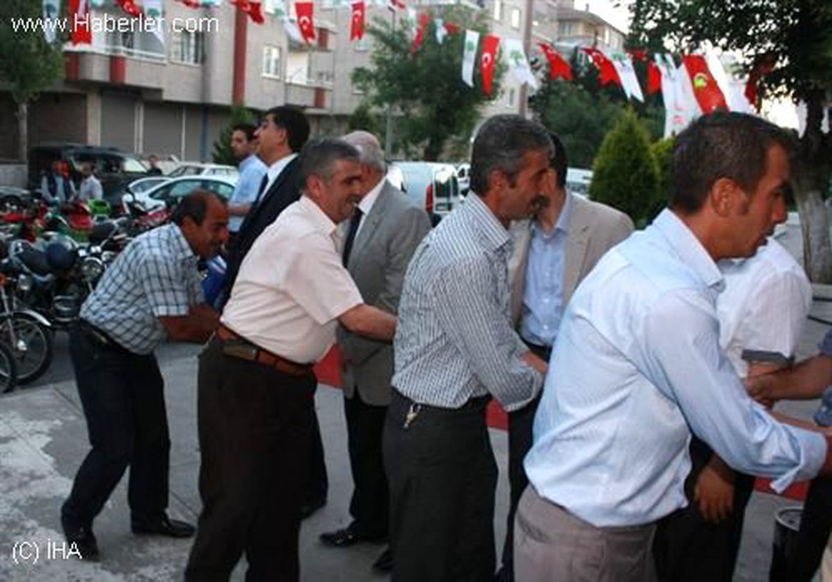 Şehitkamil Belediyesi Personeli İftarda Bir Araya Geldi