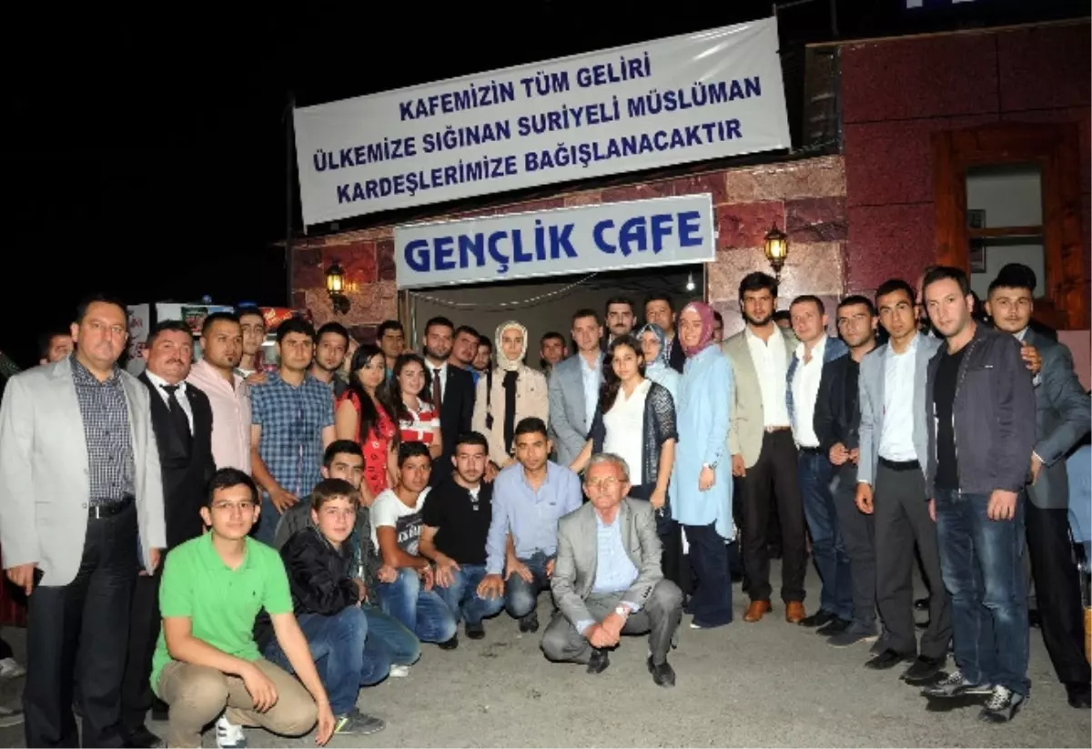 Sümeyye Erdoğan Mamak'ta İftar Yaptı