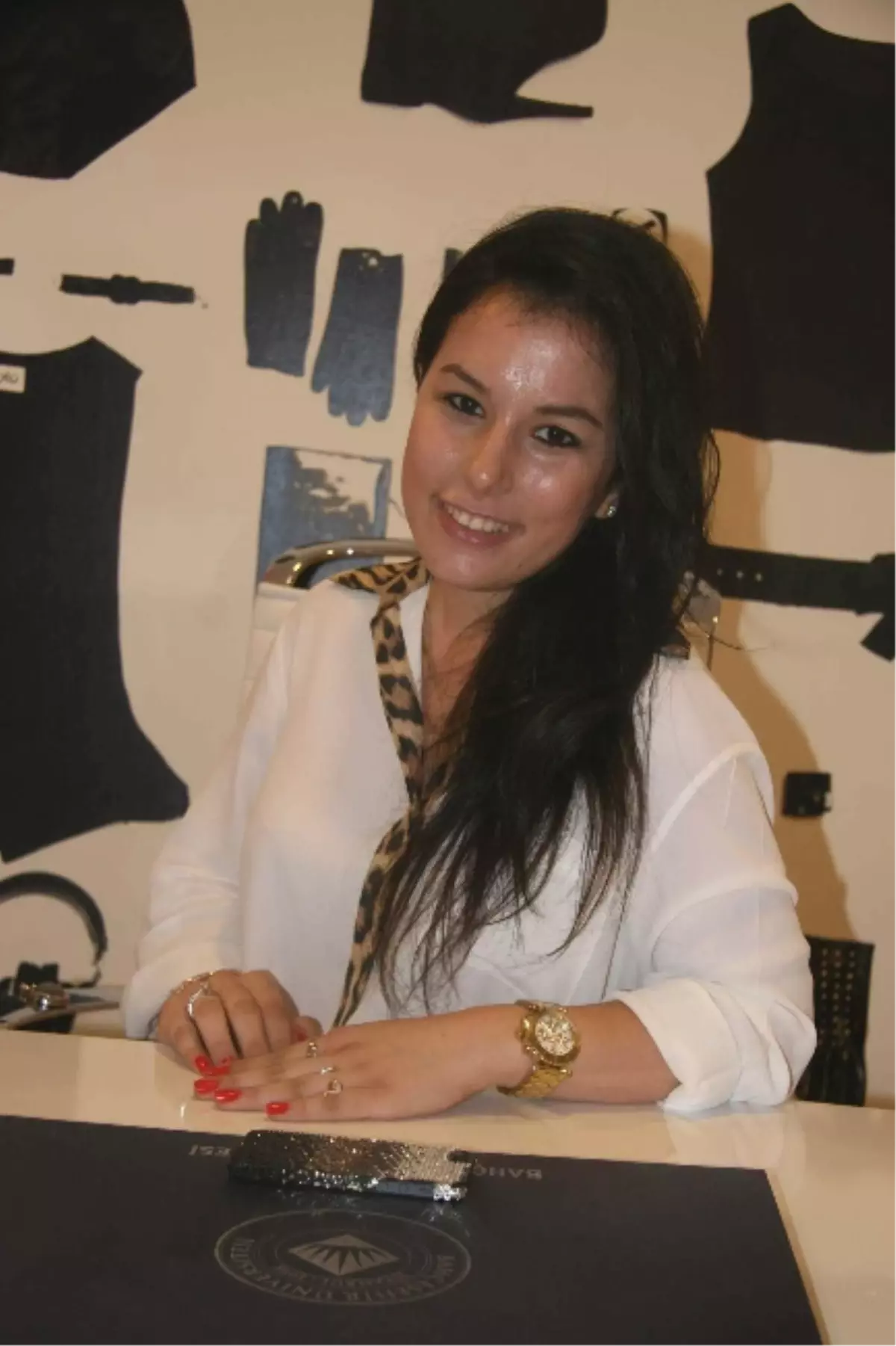 Tasarladığı Ürünleri Satmak İçin Mağaza Açtı