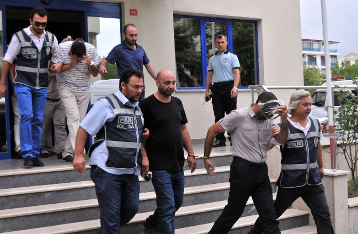 Yalova\'da Göçmen Kaçakçılığı Operasyonu: 18 Gözaltı