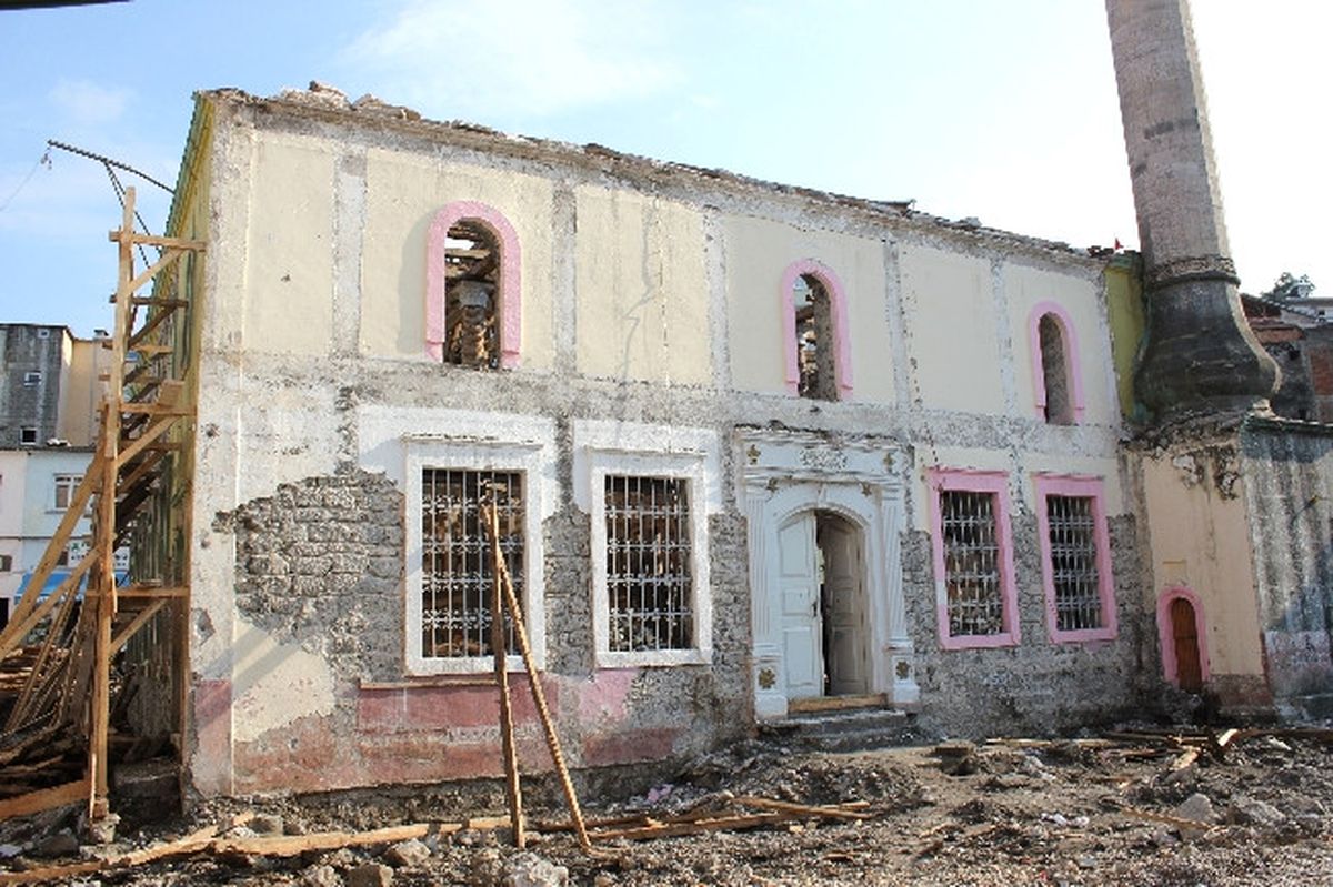 110 Yıllık Tarihi Cami Restore Ediliyor