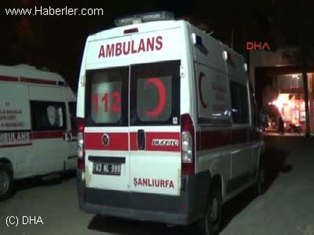 Akçakale\'ye Getirilen Suriyeli 2 Yaralıdan 1\'i Öldü