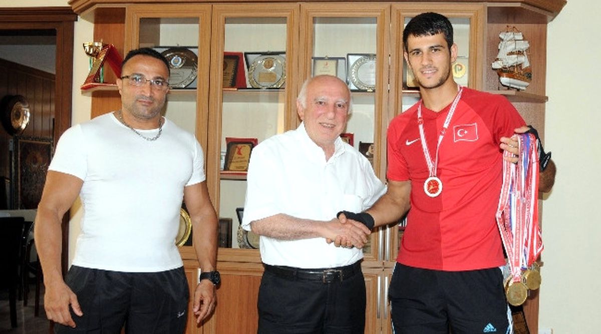 İzmir Aliağa\'nın Kick Bokstaki Gururu Nuri Çınar