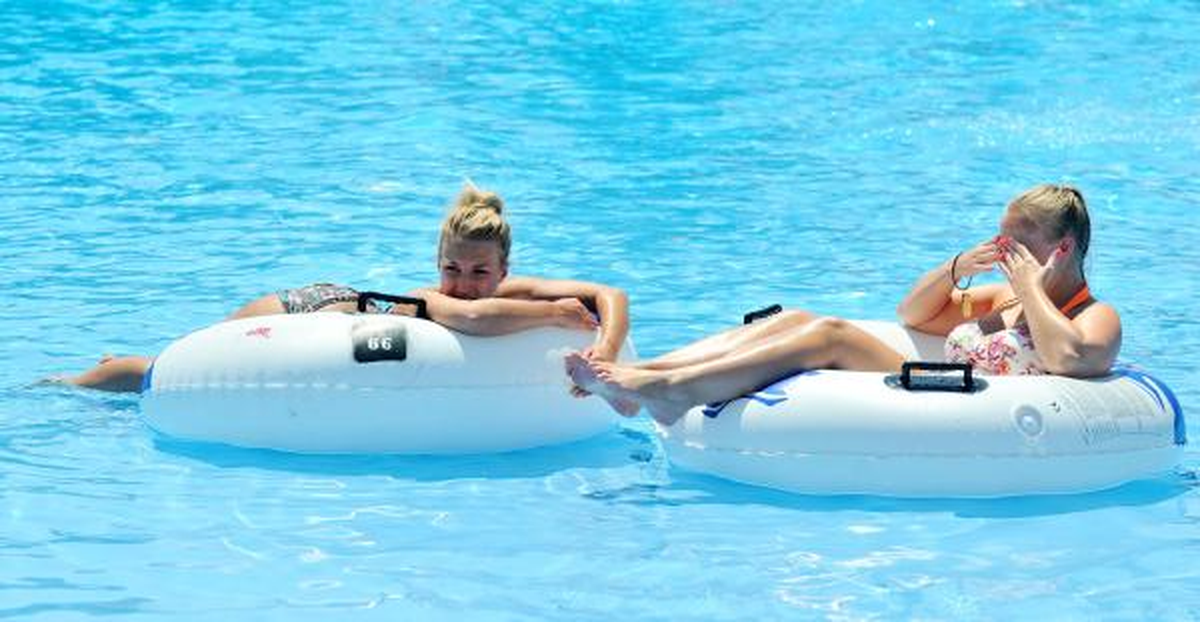 Antalya\'da Sıcaklık 39 Dereceye Çıktı