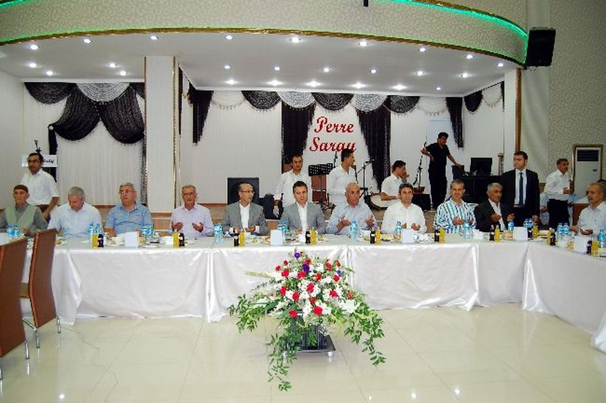 Bakan Kılıç, Şehit Aileleri ve Suriyelilerle İftar Yemeğinde Buluştu