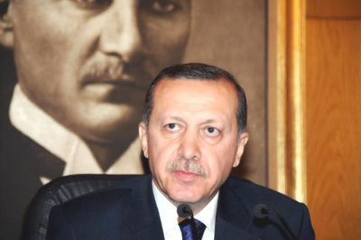 Başbakan Erdoğan Dolmabahçe Çalışma Ofisi\'ne Geldi