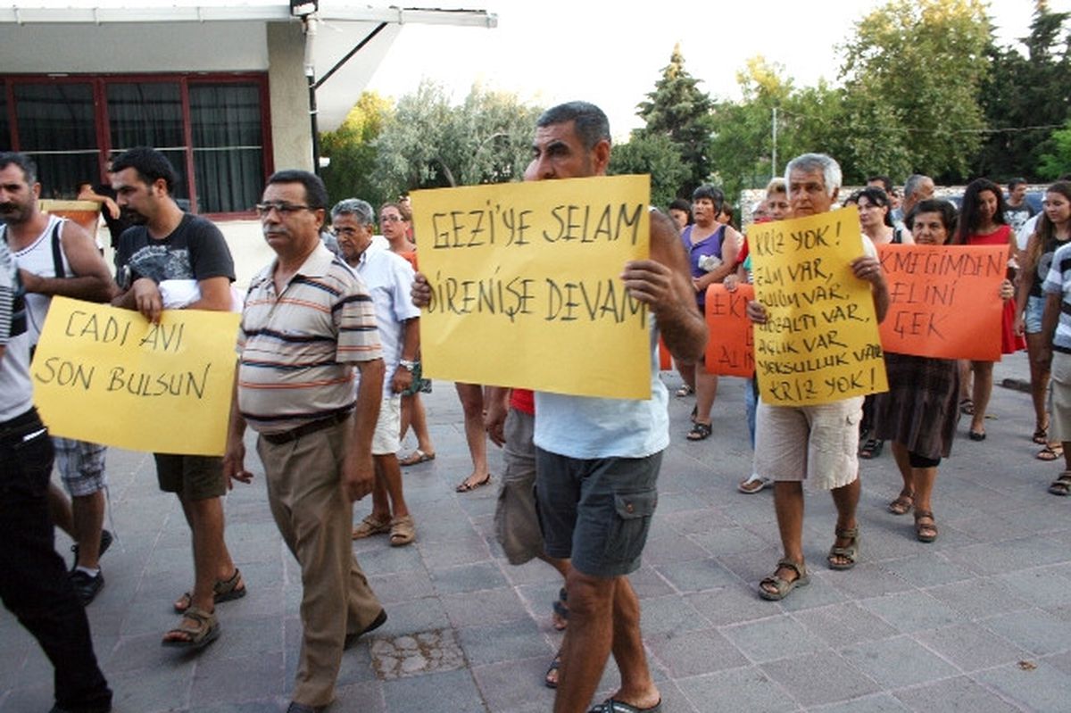 Didim\'de Ekmek Zammına Protesto