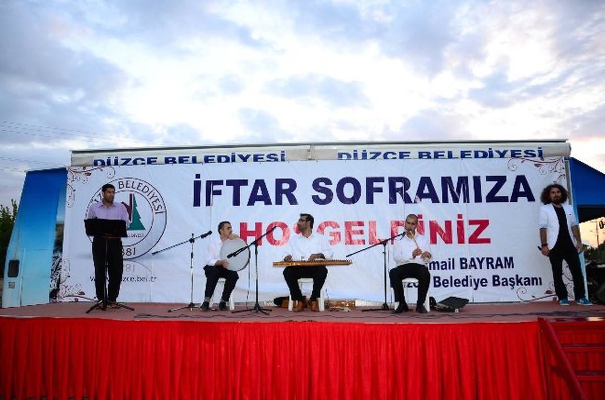 Düzce Belediyesi Mahalle İftarları Sürüyor