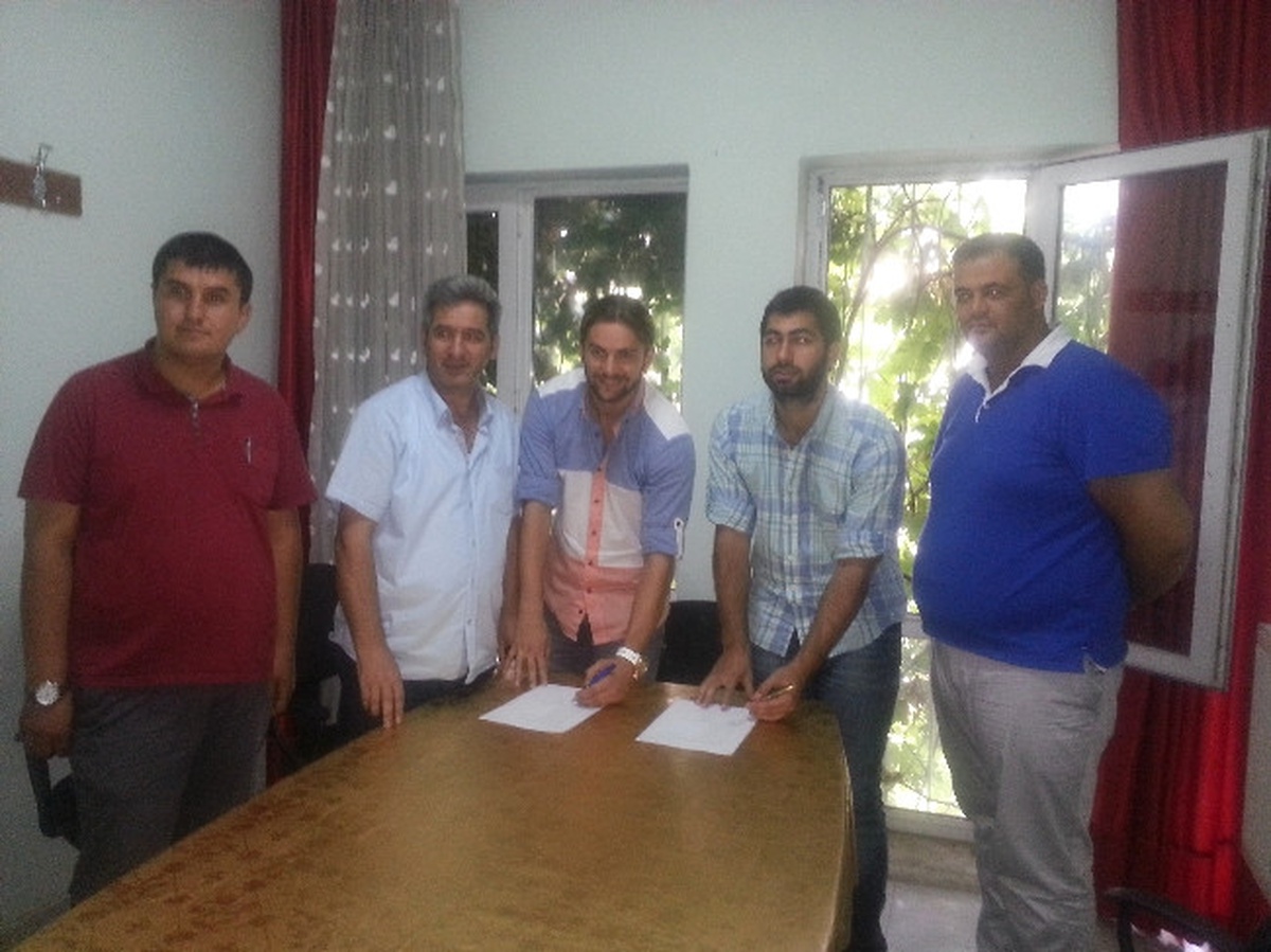 Elbistanspor 3 Futbolcuyla Sözleşme İmzaladı