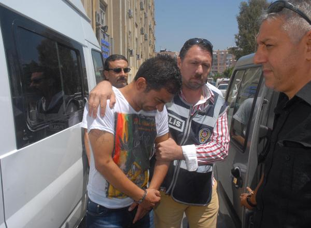 Esrar Sardığı Adli Kontrol Kağıdı Ele Verdi