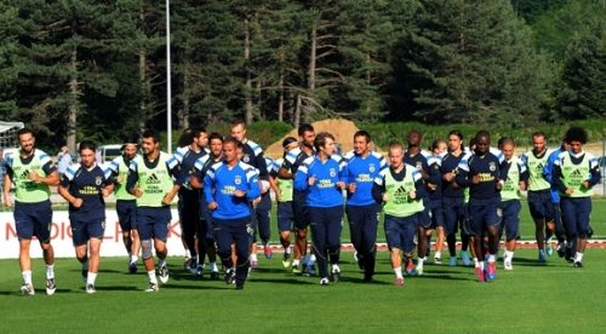 Fenerbahçe, Yeni Sezon Hazırlıklarını Sürdürüyor