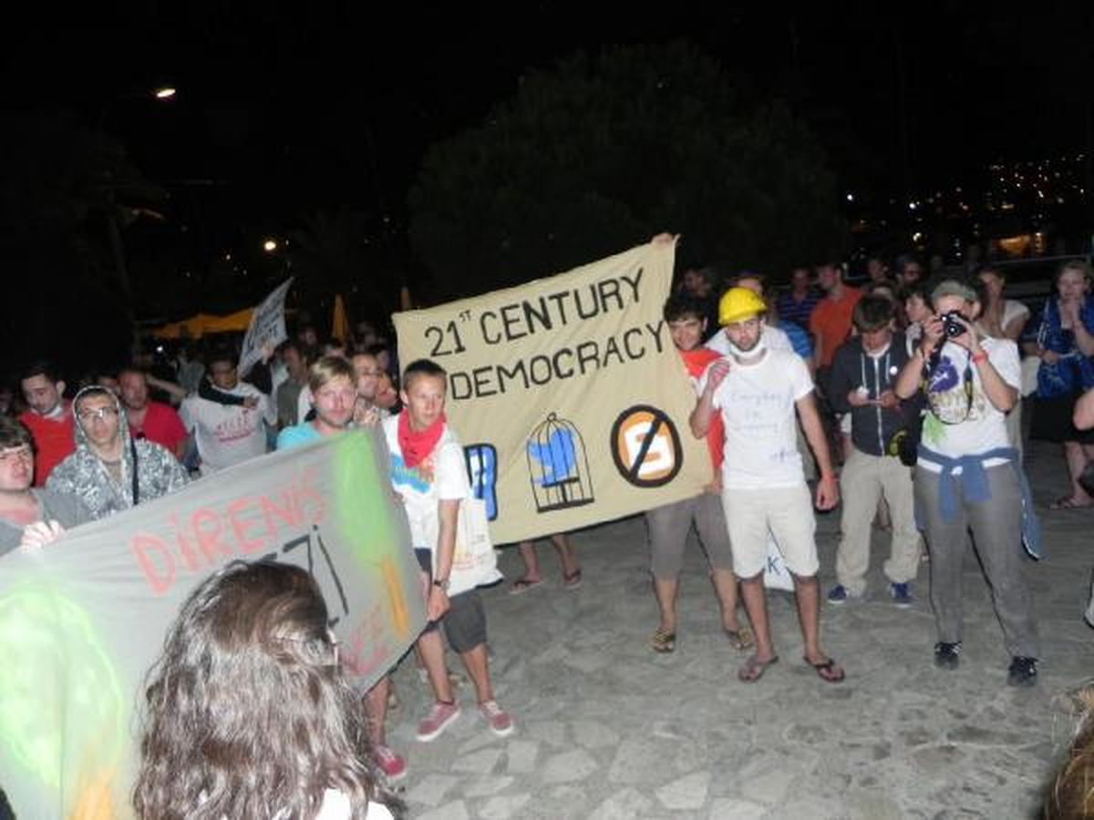 Foça\'da Gezi Parkı\'na Destek Yürüyüşü