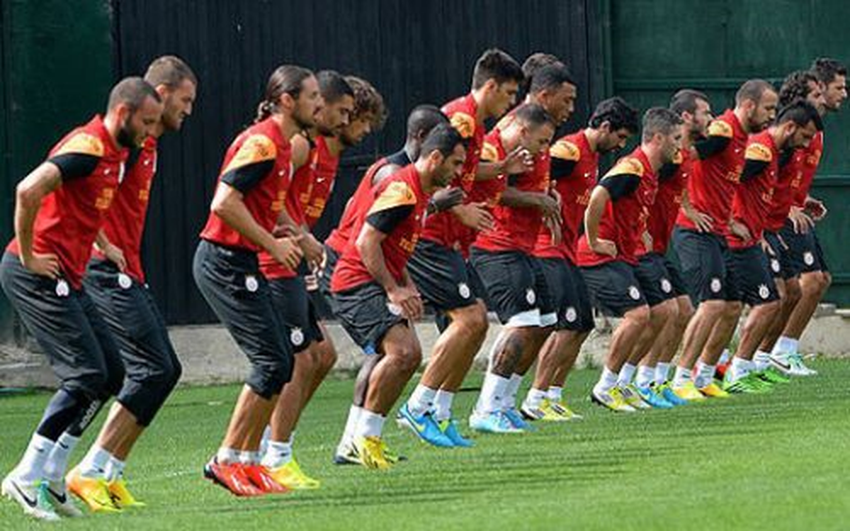 Galatasaray\'da Malaga Maçı Hazırlıkları