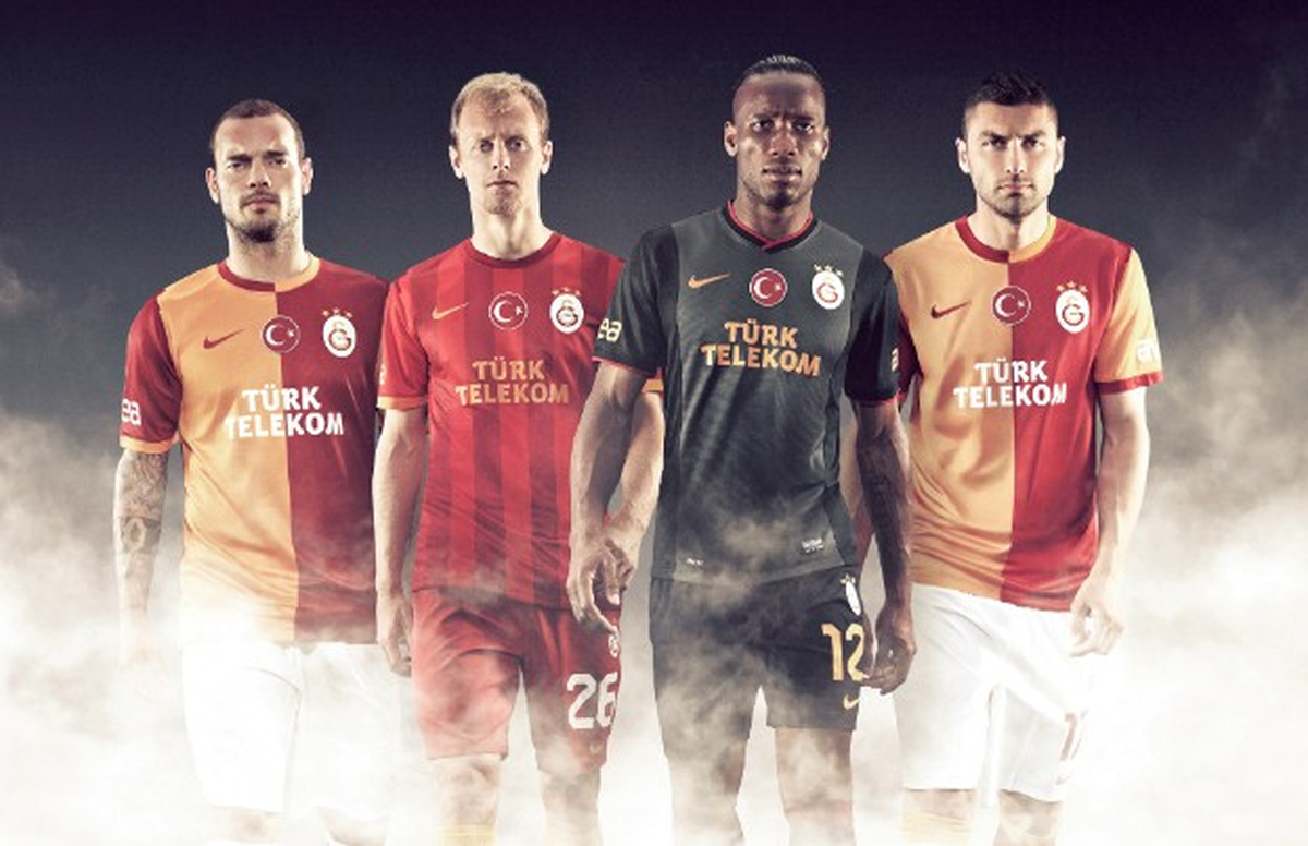 Galatasaray\'ın Yeni Sezon 3. Forması Tanıtıldı