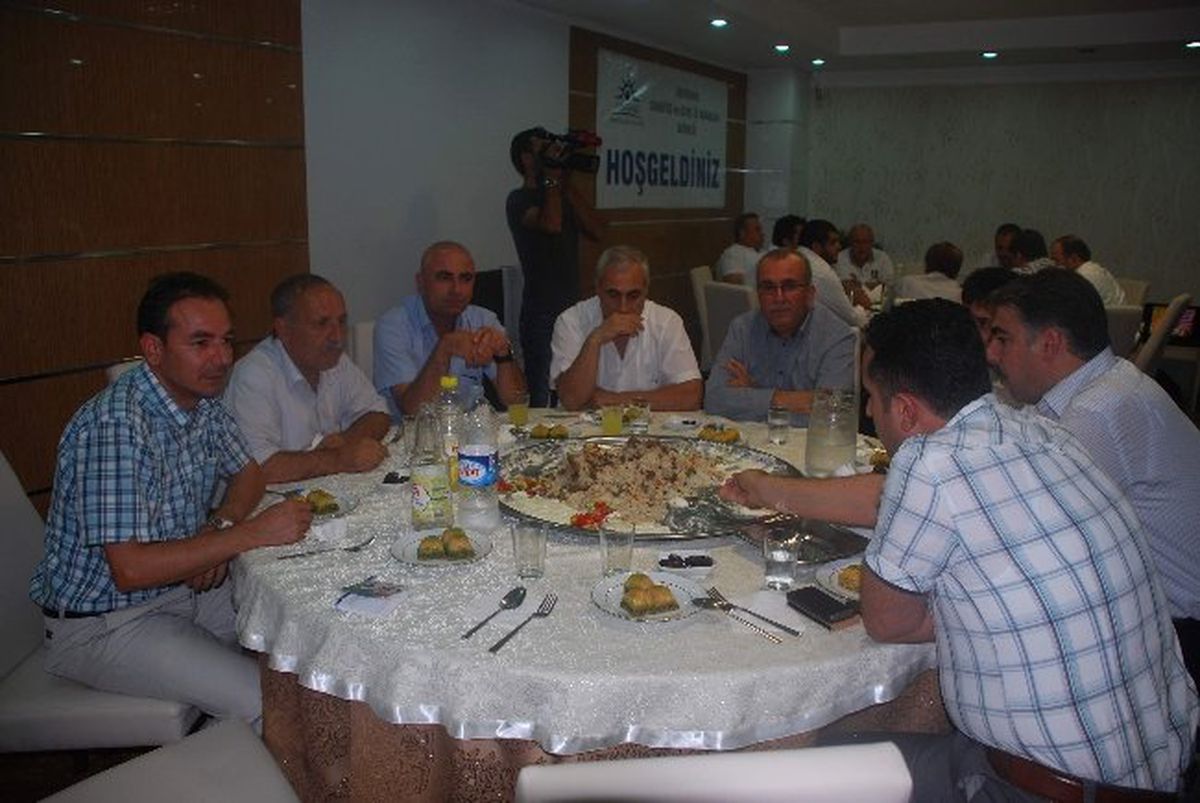 İşadamları İftar Yemeğinde Buluştu