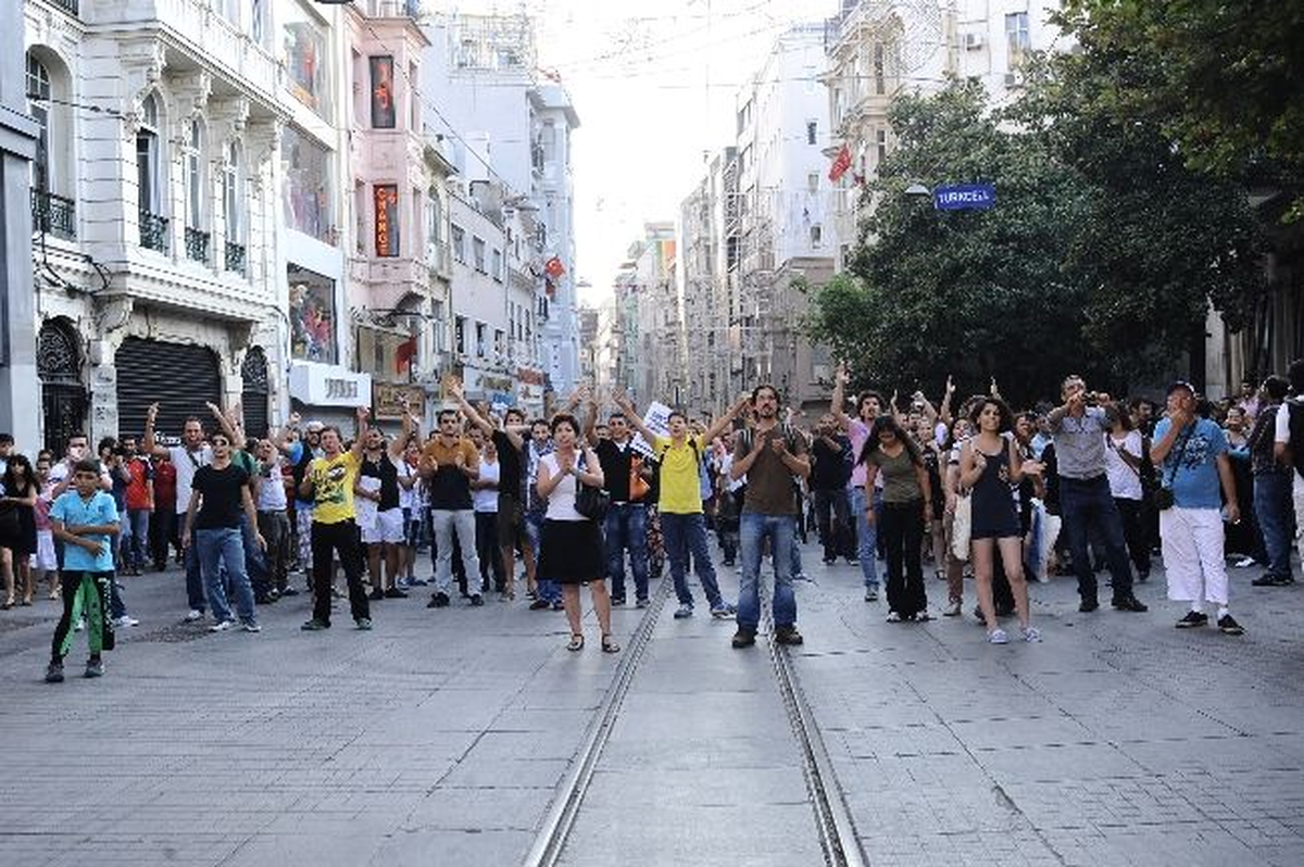 İstiklal Caddesi\'nde İkinci Polis Müdahalesi Ek 2