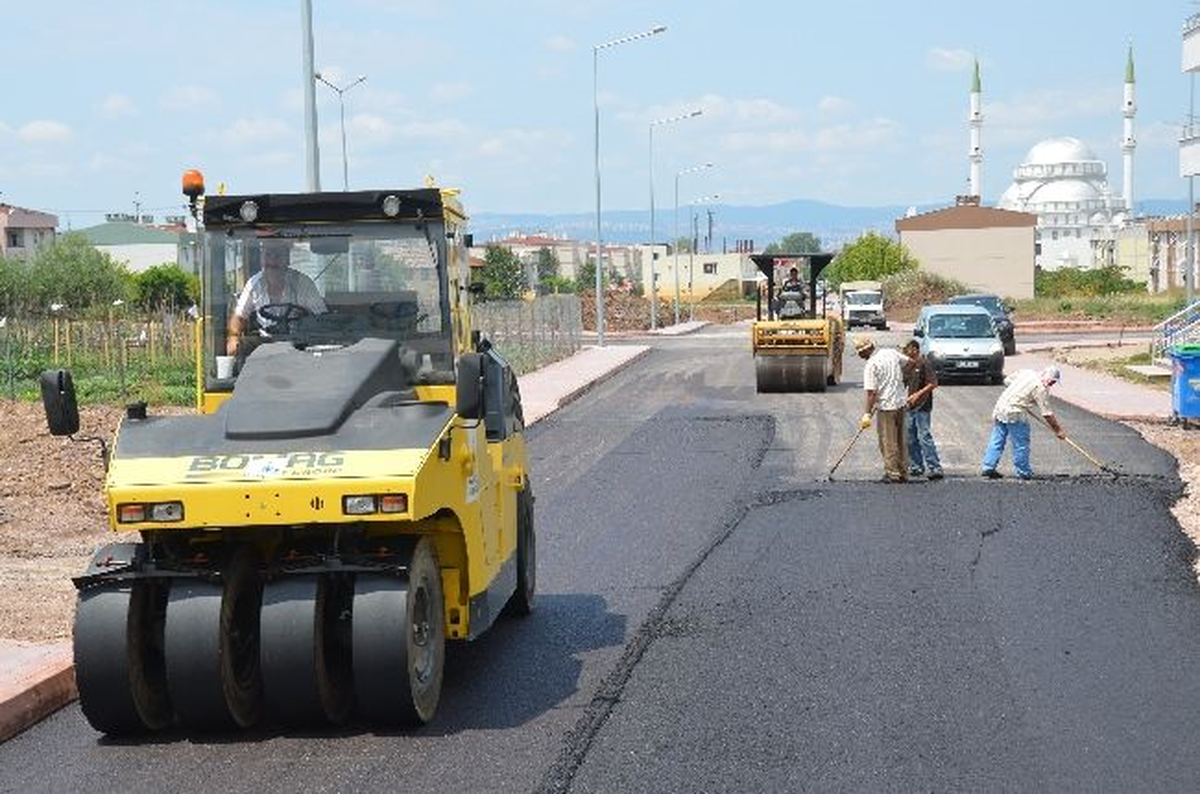 Kartepe\'de Asfalt Çalışmaları İmsak Vakti Start Alıyor