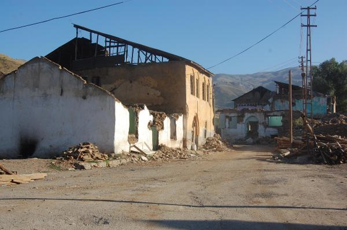 Belediye Ermeni Evlerinin Yıkılacağı İddiasını Yalanladı