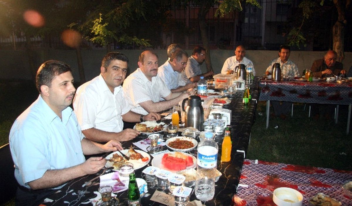 KİAD\'dan İşadamları ile Protokole İftar Yemeği