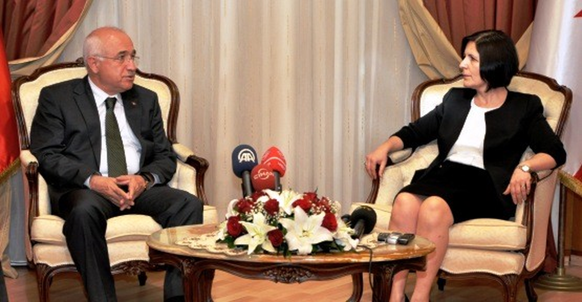 KKTC Başbakanı Siber TBMM Başkanı Çiçek\'i Kabul Etti