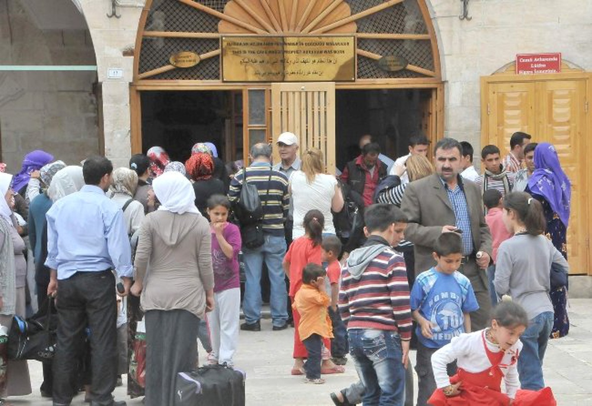 Şanlıurfalılar Hafta Sonunu Balıklıgöl\'de Geçirdi
