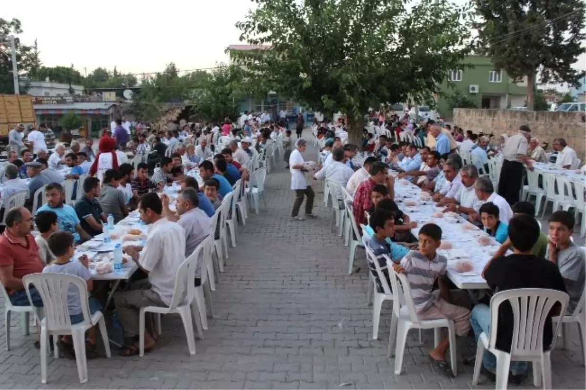 Sarıçam Belediyesi\'nden Suluca\'da 500 Kişiye İftar