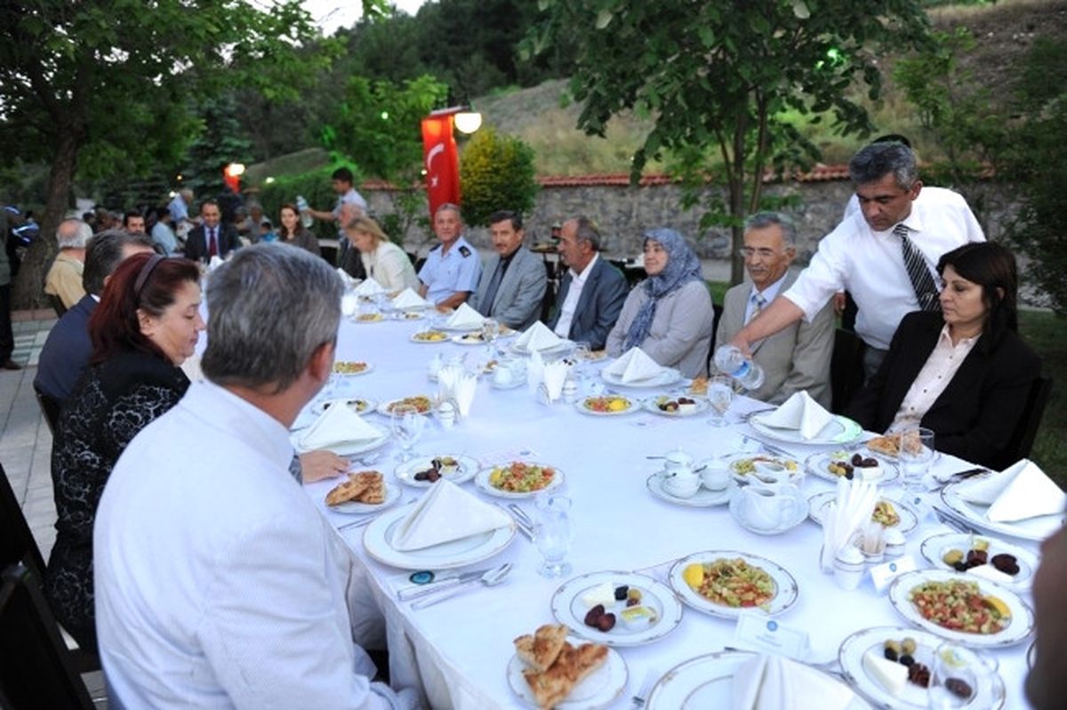 Şehit ve Gazi Yakınlarına İftar