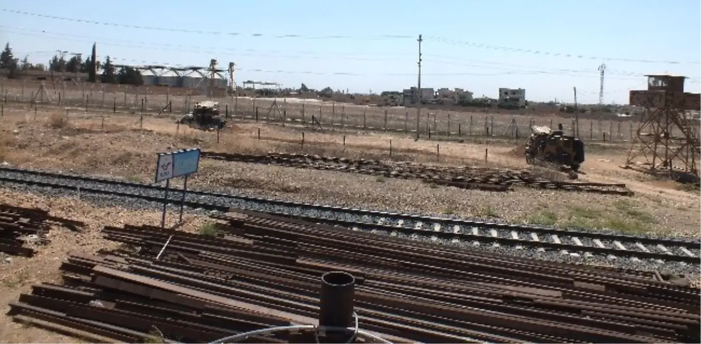 Suriye Sınırında Sessiz Bekleyiş Devam Ediyor