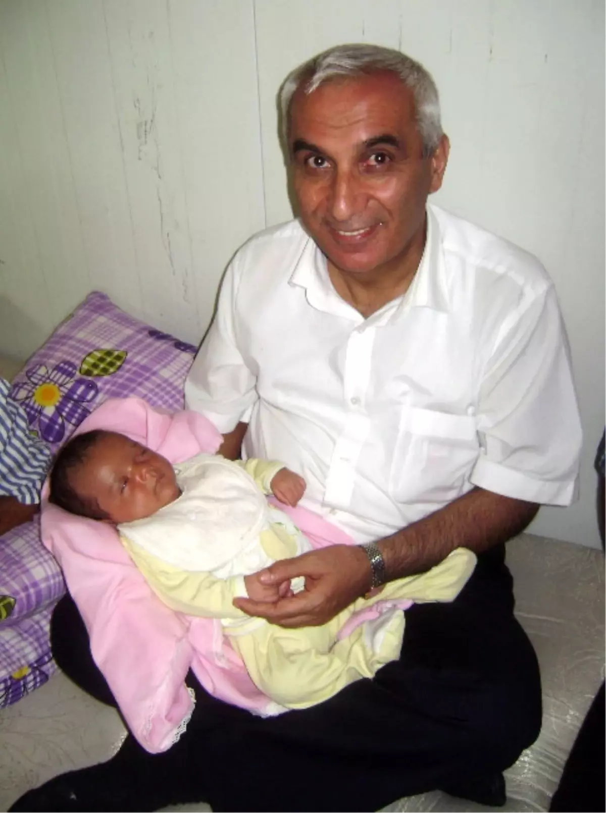 Suriyeli Bebek Hamza Tayyip İlgi Görüyor