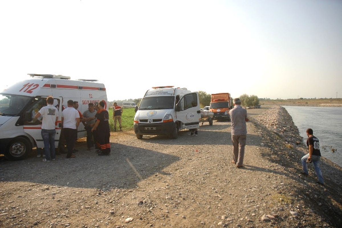 Suya Giren Genç Boğuldu