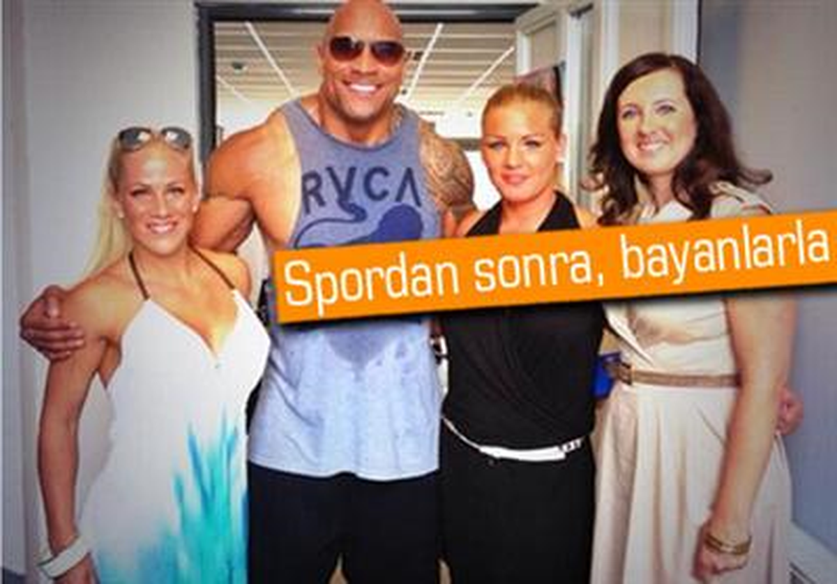 The Rock\'a Lumia 1020 Hediye Edildi