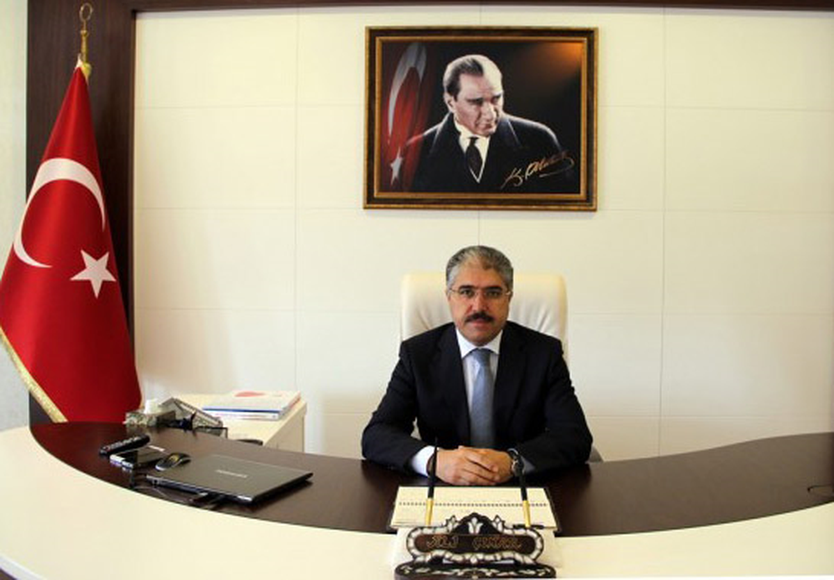 Vali Çınar\'dan İhtiyaç Sahibi Ailelere Ziyaret