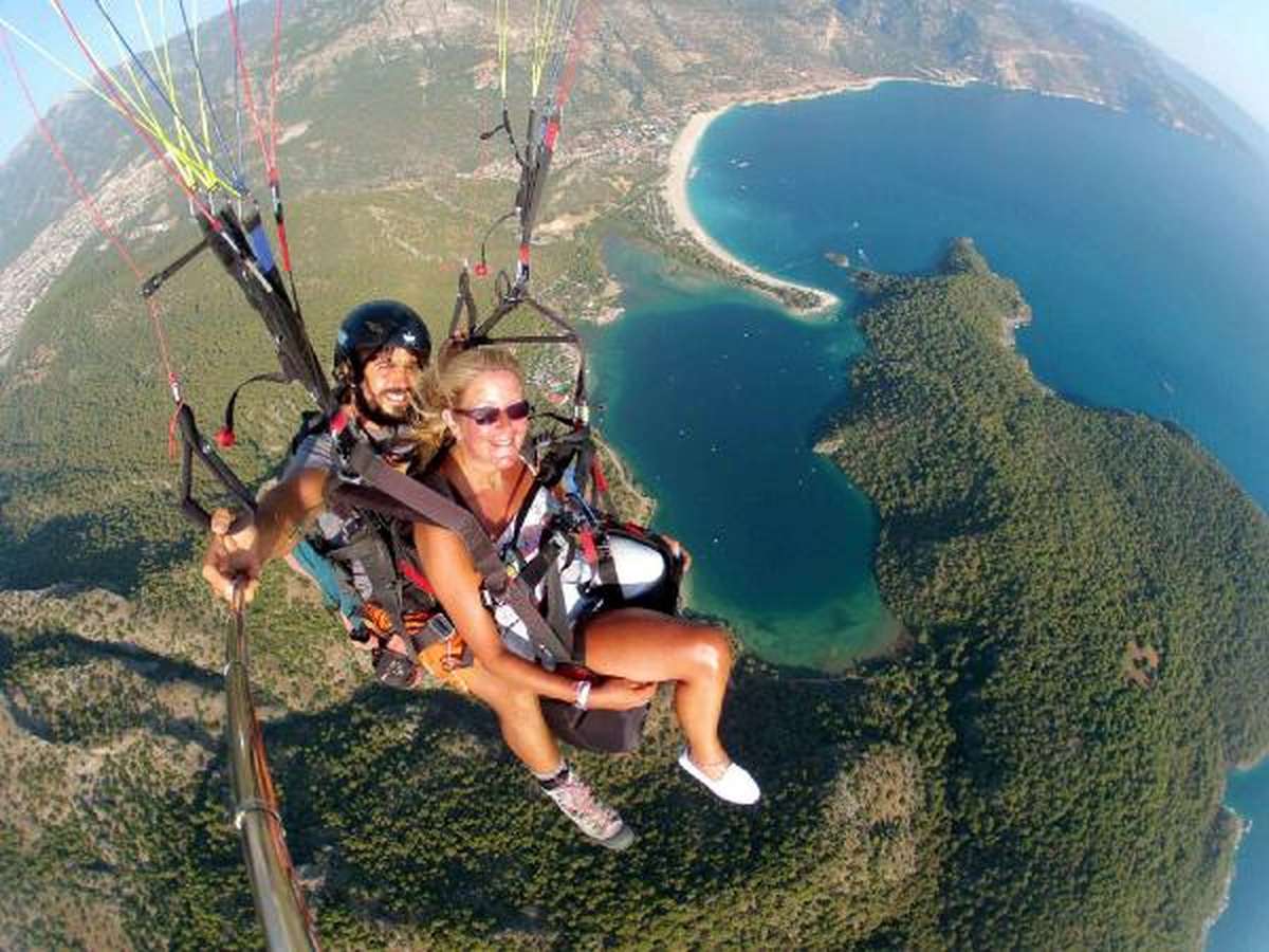 Yürüme Engelli Turistin Uçma Keyfi