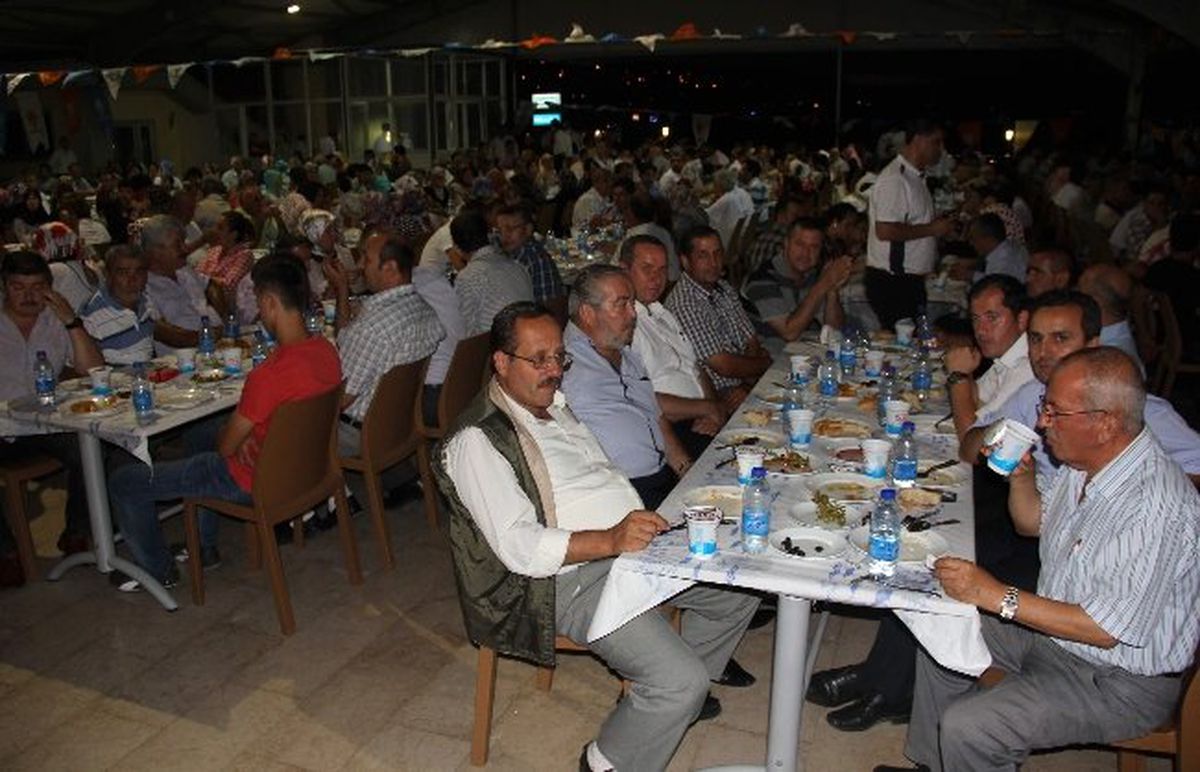 Ak Partililer İftarda Buluştu