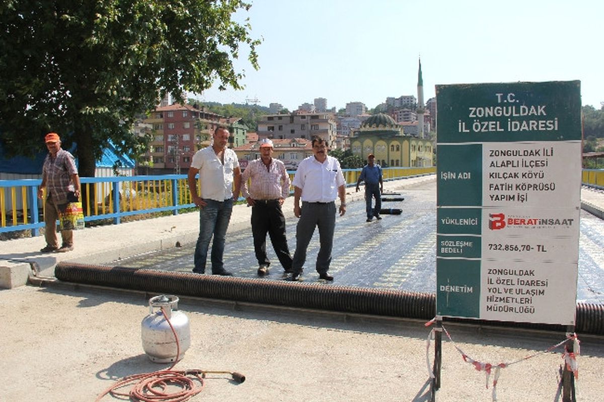 Alaplı Fatih Köprüsünde Asfalt Çalışması
