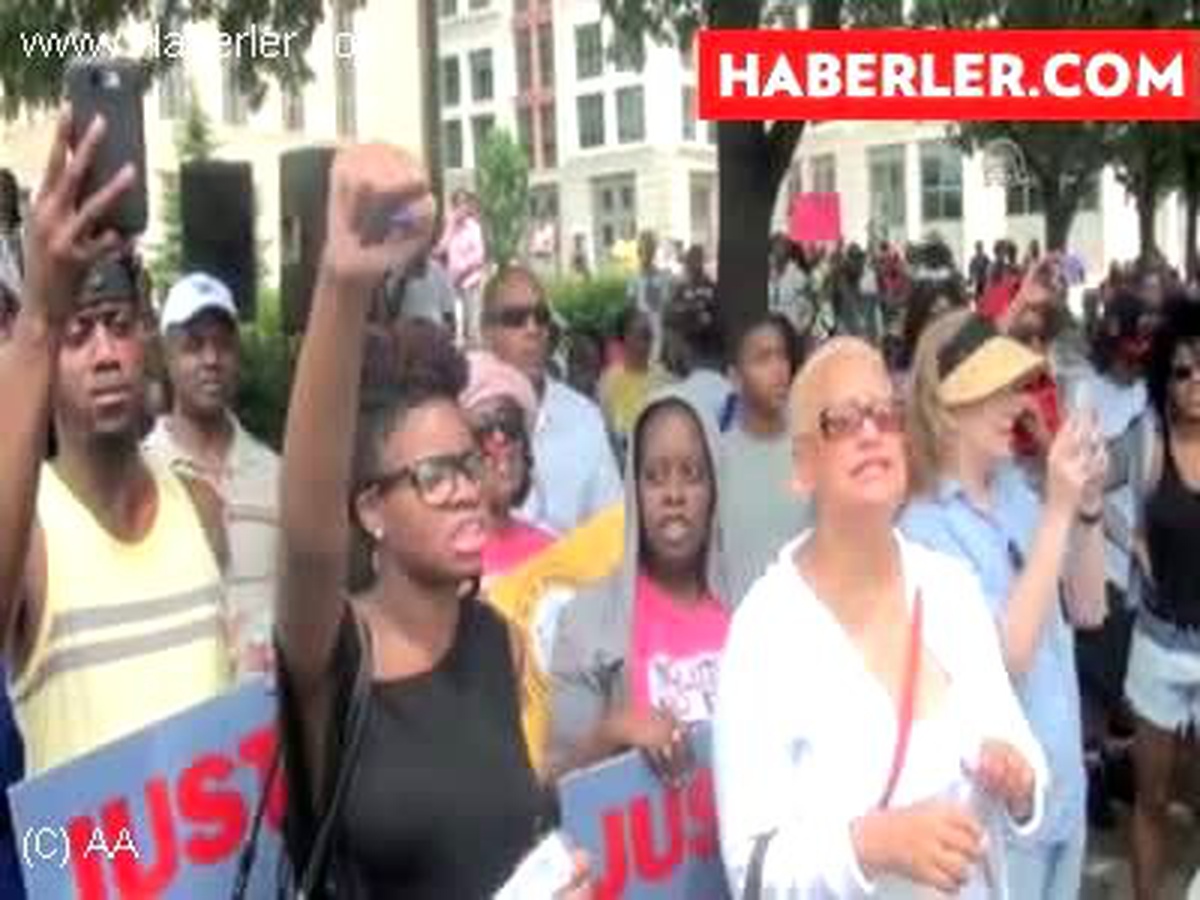 Amerika\'lılar Trayvon Martin İçin Adalet İstiyor