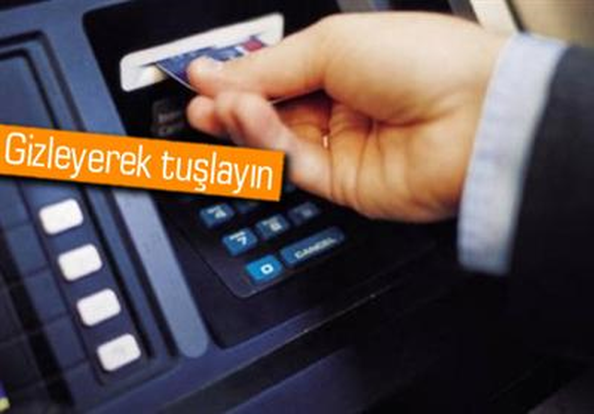 Atm\'lerdeki \'Papağan\' Tuzağına Dikkat!