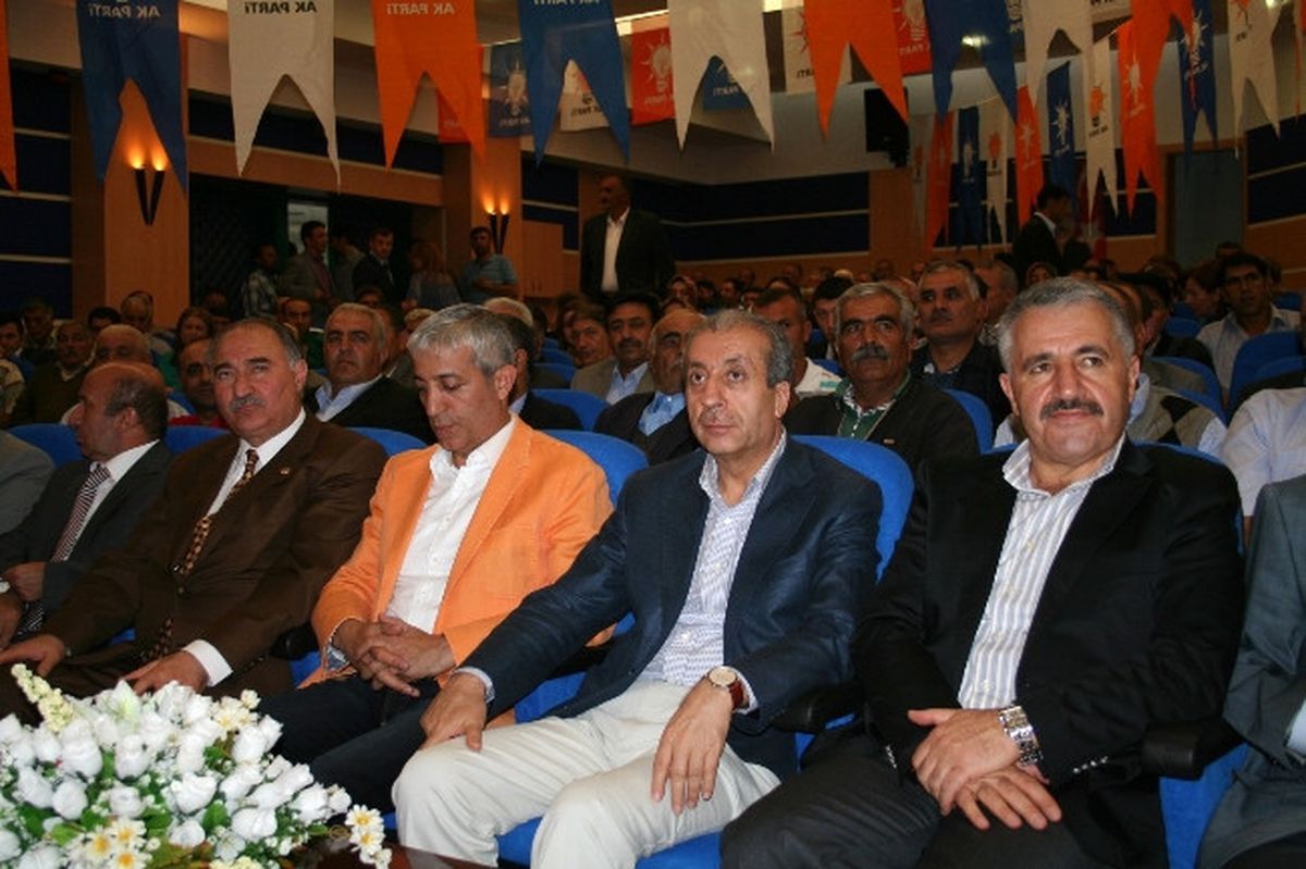 Bakan Eker, AK Parti Kars İl Danışma Toplantısına Katıldı