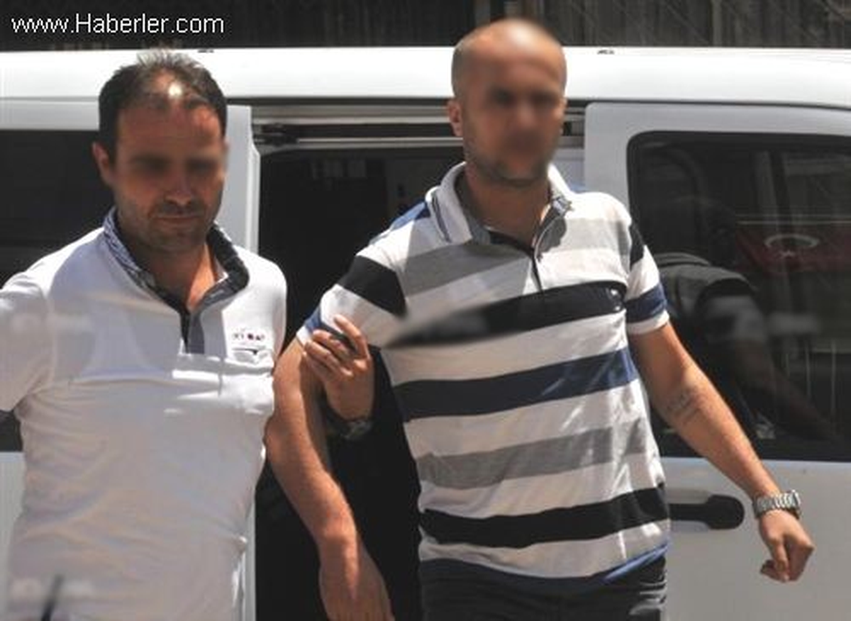 Cezaevi Firarisi Dondurma Yerken Yakalandı
