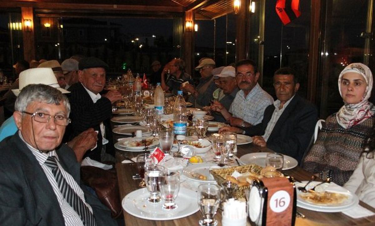 Eskişehirspor\'dan Yaşlılara İftar Yemeği