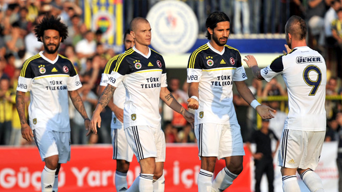 Fenerbahçe, Khazar Lenkeran\'ı Farklı Yendi