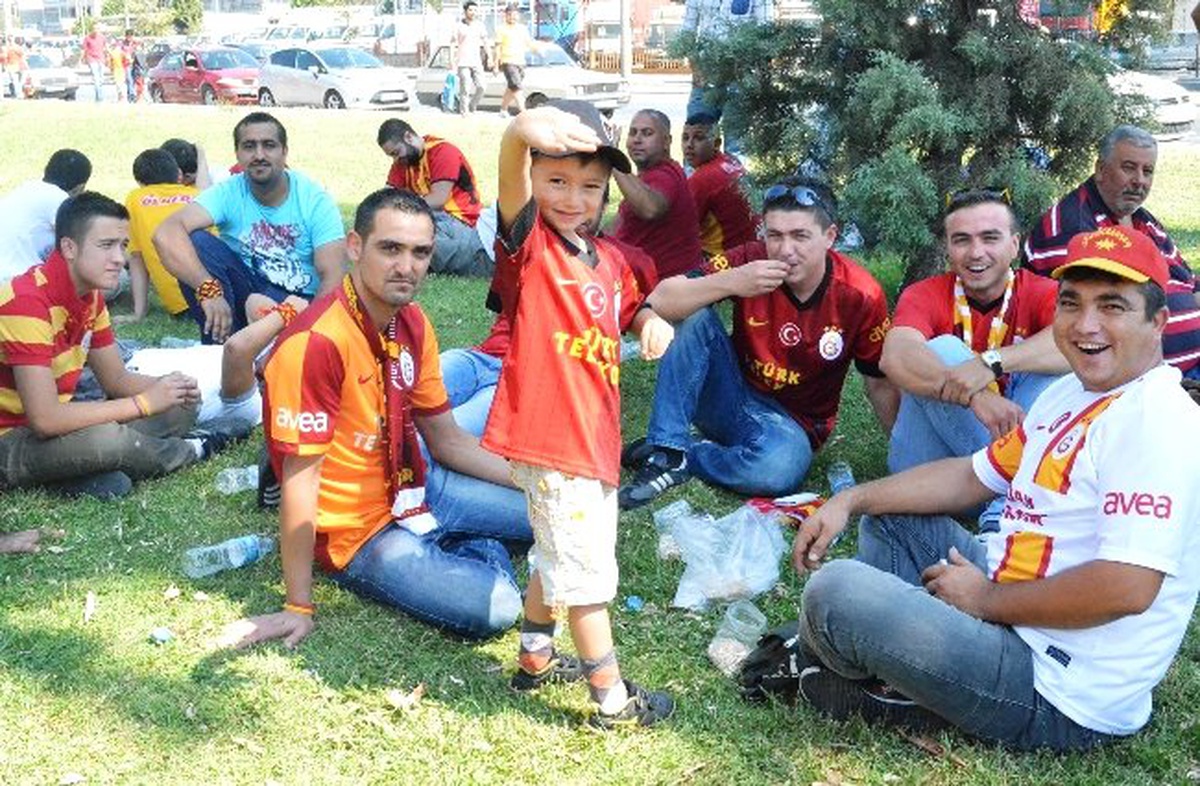 Galatasaray-Malaga Maçına Yoğun İlgi