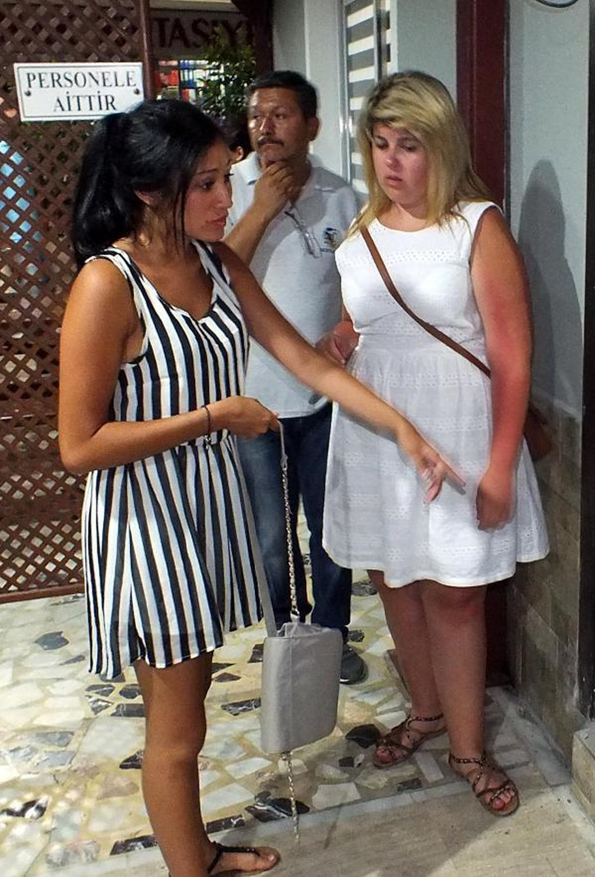 İngiliz Turistlere Kapkaç Şoku