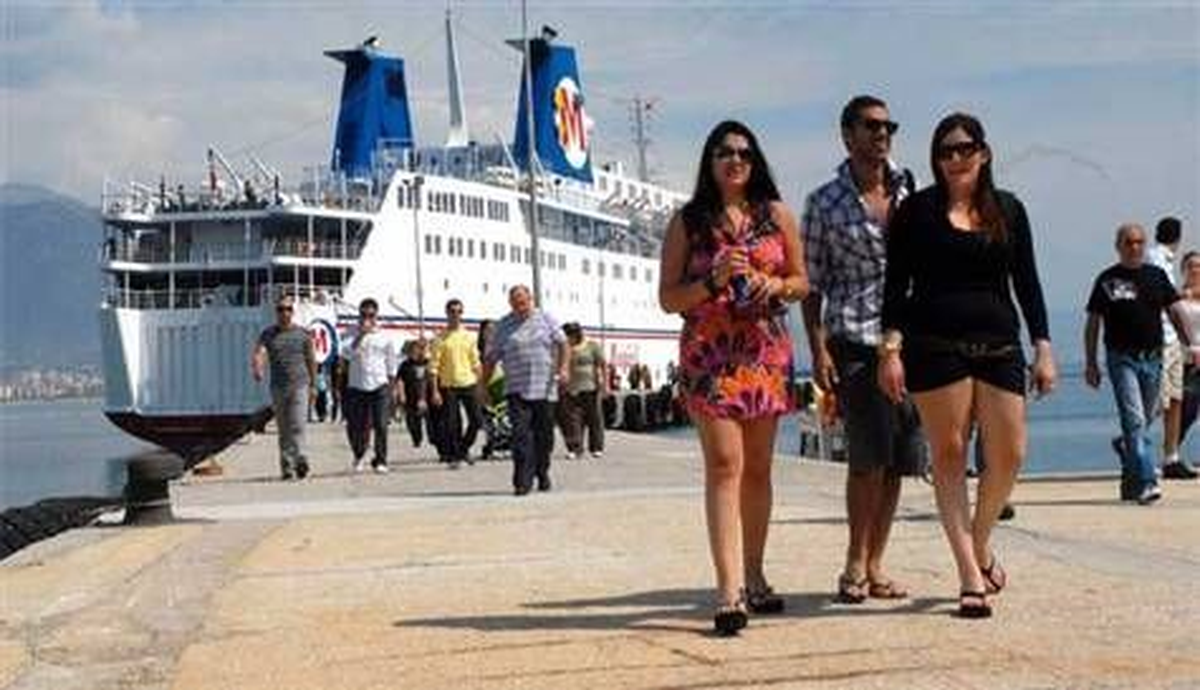 İsrailli Turistler Yine Antalya\'ya Akıyor