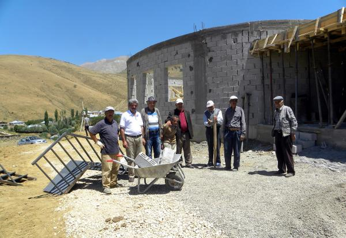 Mezra Halkı Kendi İmkanlarıyla Cemevi Yapıyor
