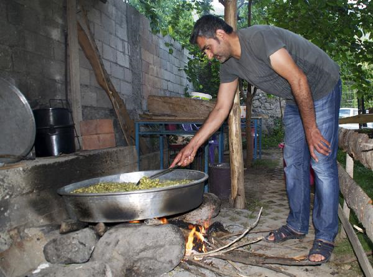 Ödük Vadisi\'nde Dut Pekmezi