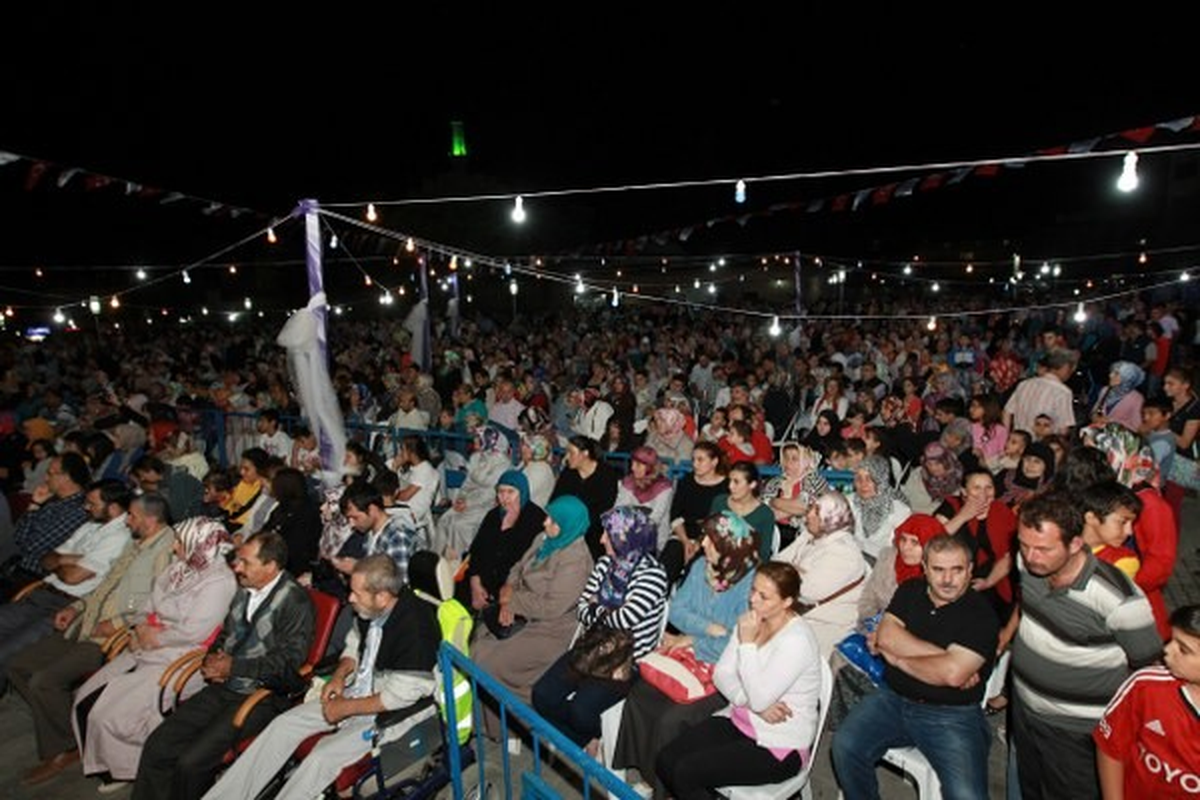 Ömer Karaoğlu Gebzeli Hayranlarıyla Buluştu