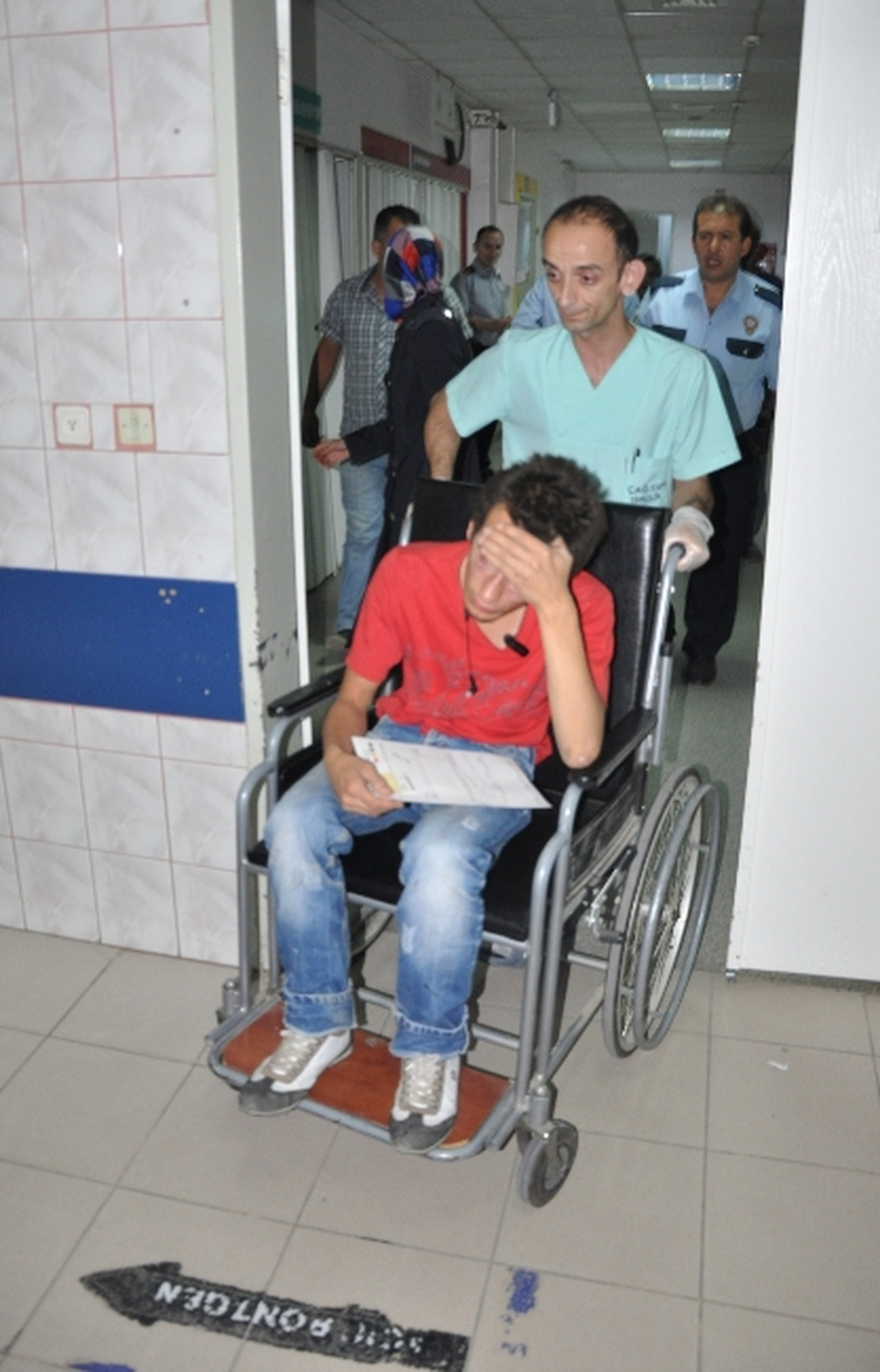Önce Bıçakladı, Sonra Dayak Yedi